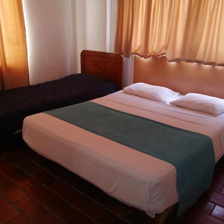 Hotel Del Oeste カリ エクステリア 写真