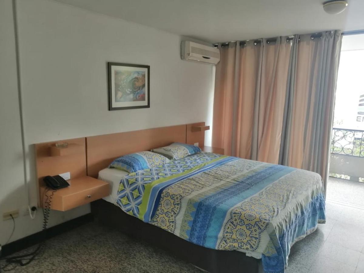 Hotel Del Oeste カリ エクステリア 写真