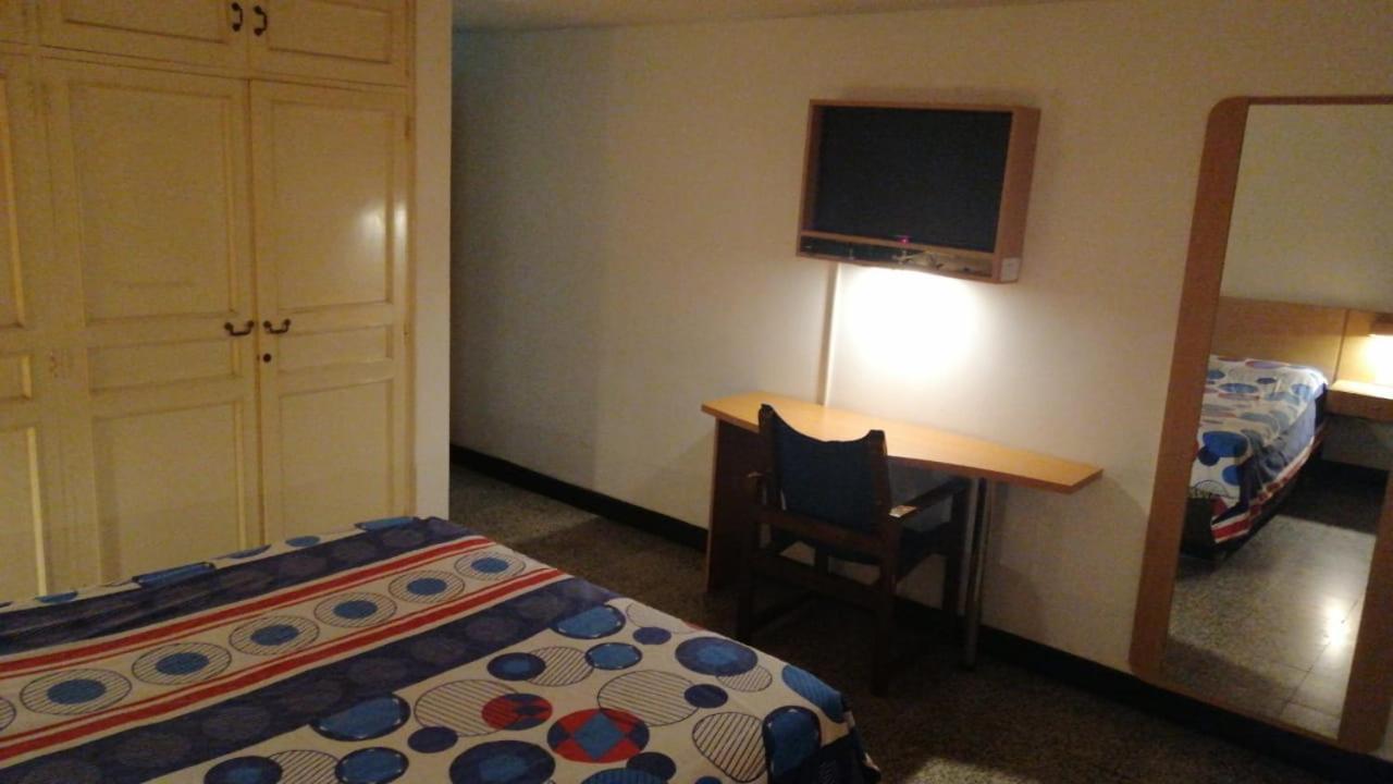 Hotel Del Oeste カリ エクステリア 写真